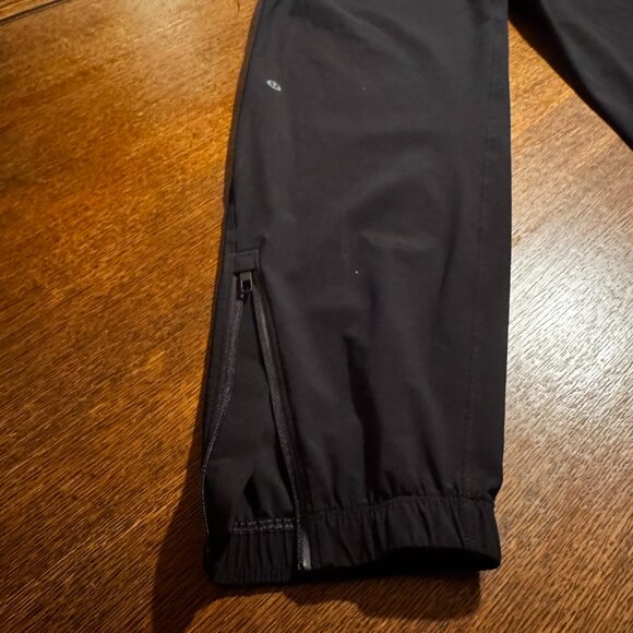 lululemon joggers - Picture 6 of 14